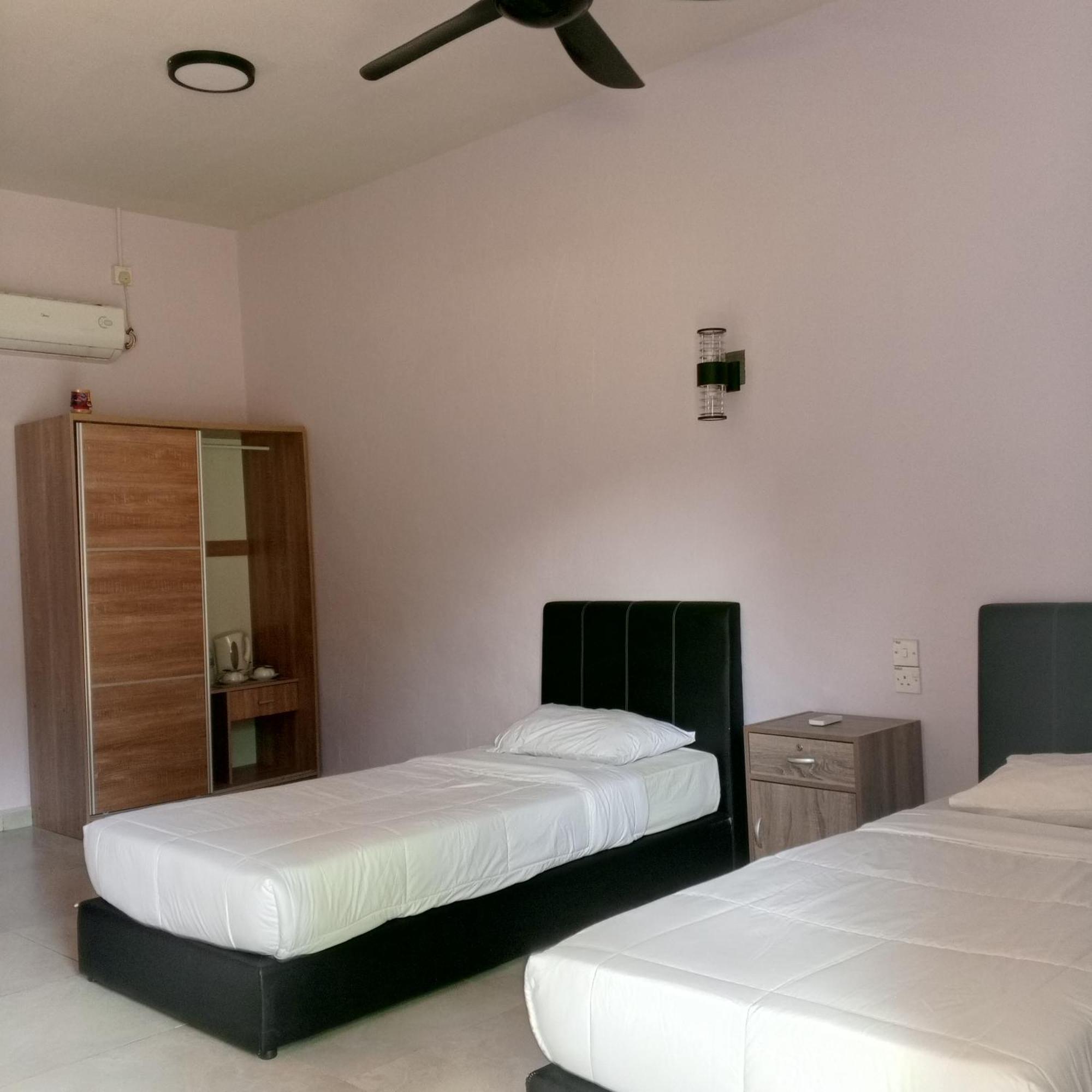 Sukau Tomanggong View Bed & Breakfast חדר תמונה
